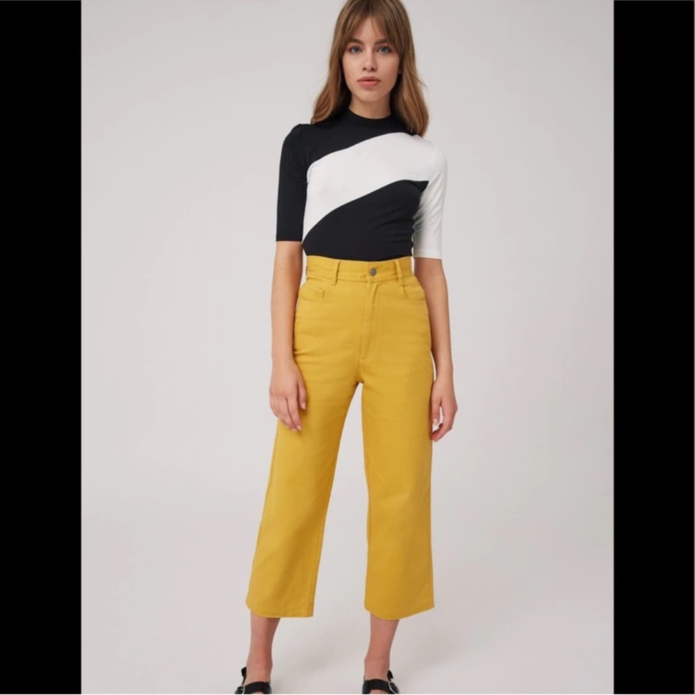 The Fifth Label Woman's Mustard Colored Jeans Size 6